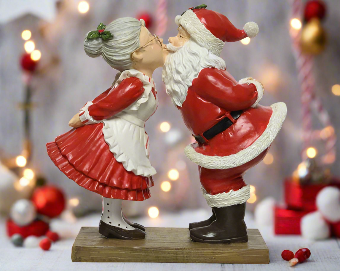 Christmas Figurines & Ornaments