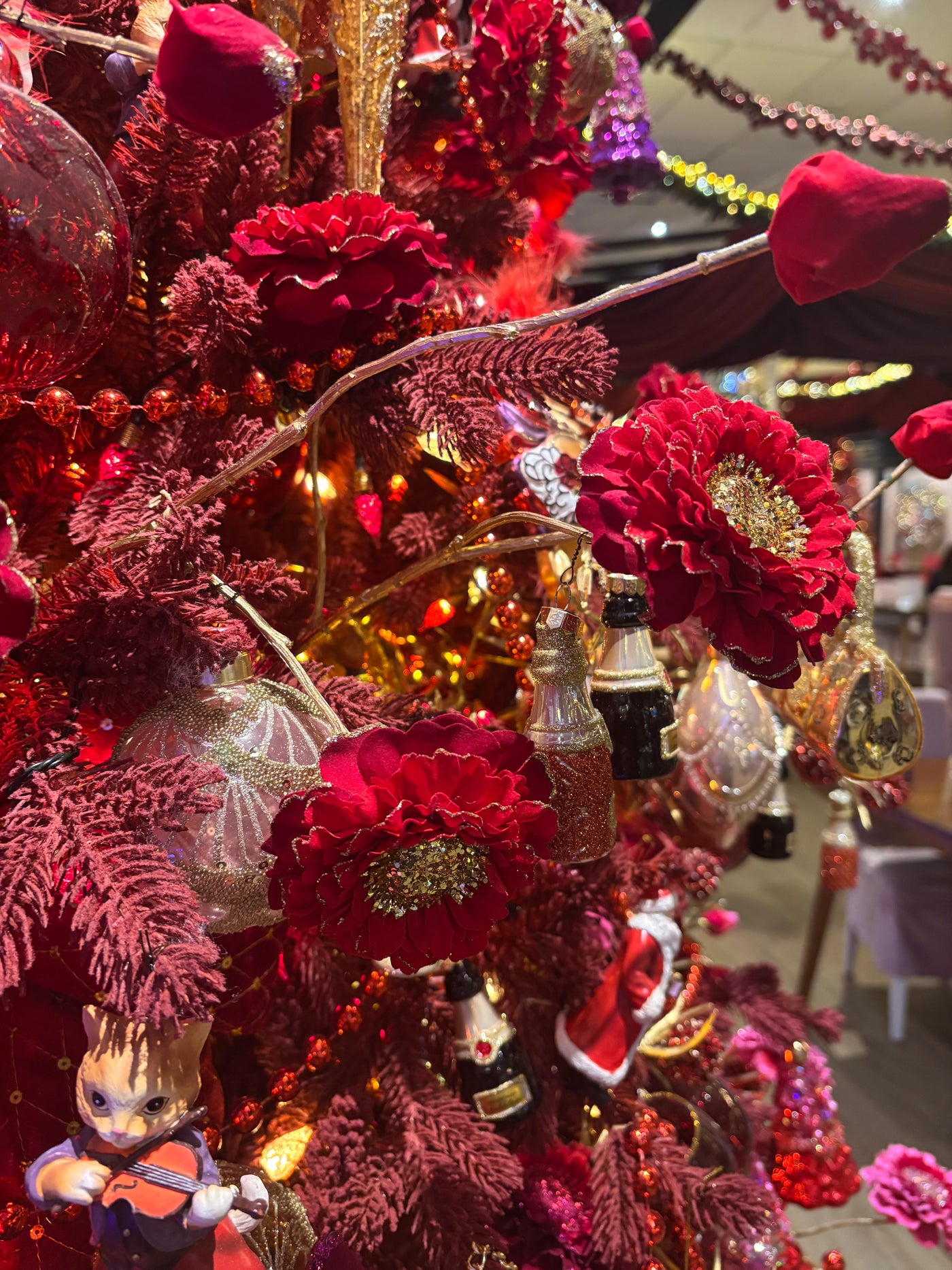 Floristry Stem - Red/Burgundy/Gold Zinna Glitter Spray