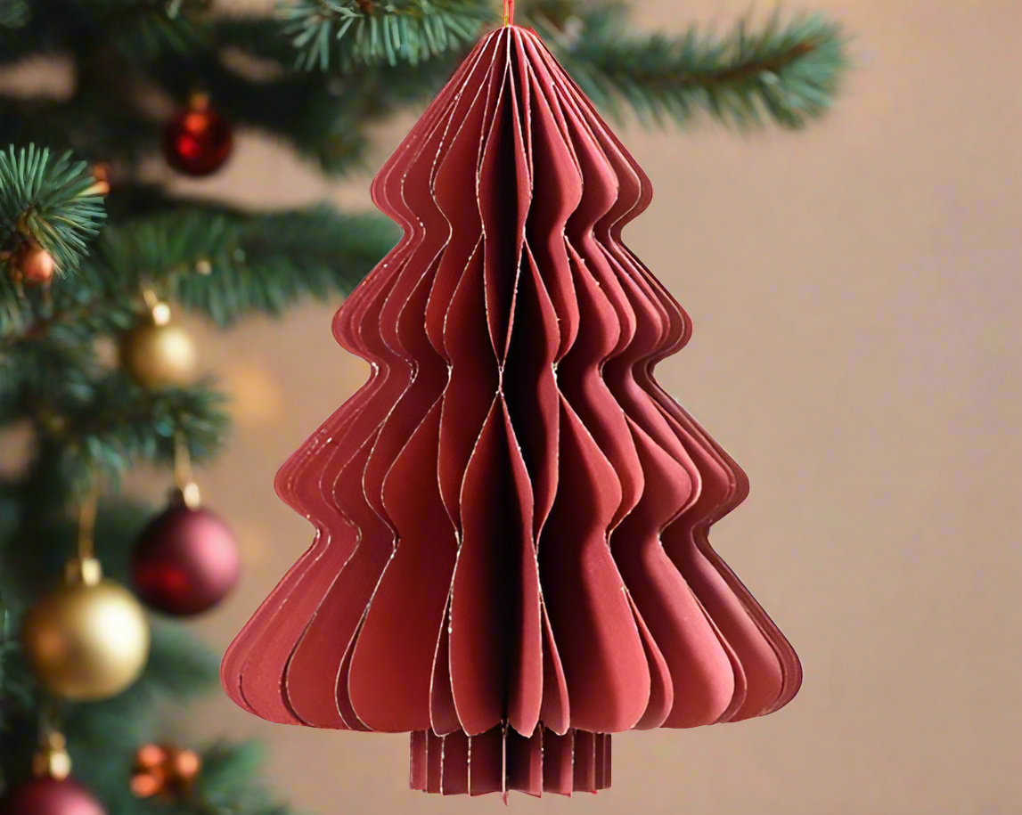 Paper Tree with Magnet Closure