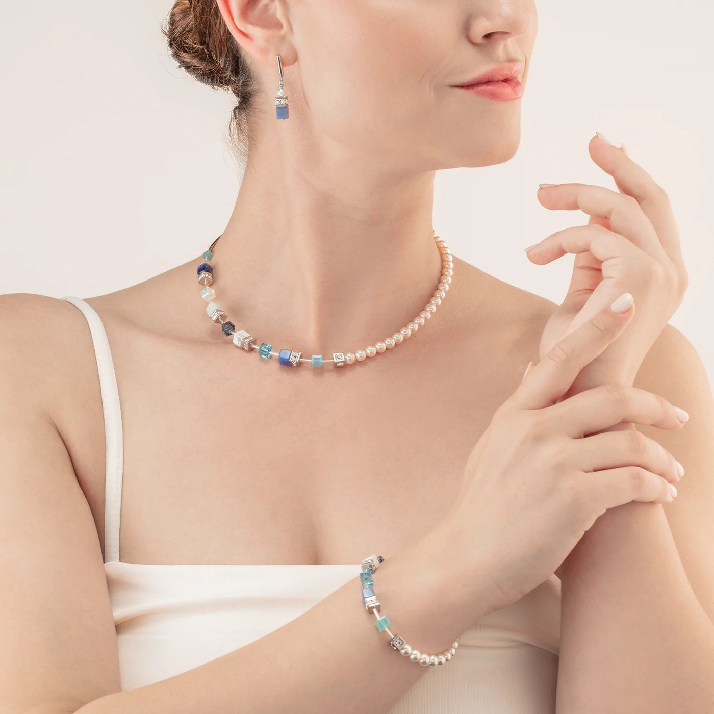 Coeur De Lion GeoCUBE® Precious Fusion Pearl Aqua Blue Necklace